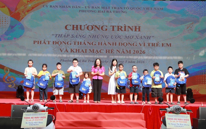 Phường Hai Bà Trưng trao tặng 13 xe máy điện và nhiều phần quà nhân Tháng hành động Vì trẻ em 2026- Ảnh 6.