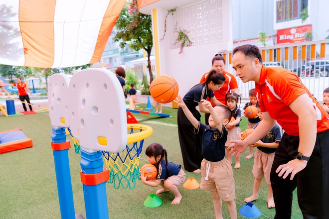 Phường Bồ Đề tiên phong chuyển đổi số trong xây dựng trường mầm non chất lượng cao, xanh - an toàn - hạnh phúc- Ảnh 14.