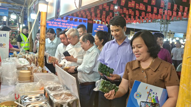Khai mạc "Tuần hàng kinh tế tập thể - đưa sản phẩm hợp tác xã đến người tiêu dùng Thủ đô năm 2026”- Ảnh 3.