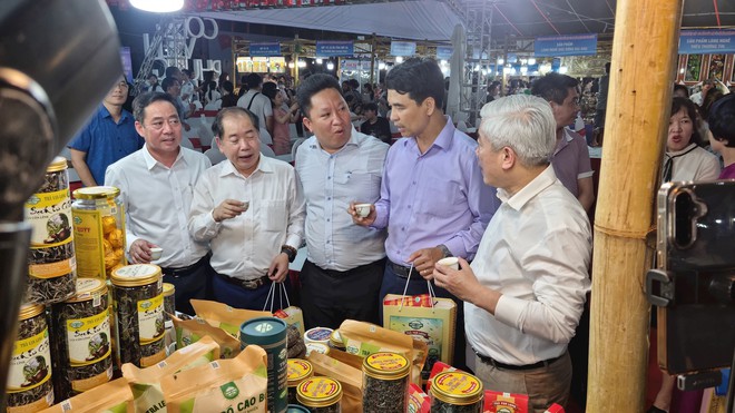 Khai mạc "Tuần hàng kinh tế tập thể - đưa sản phẩm hợp tác xã đến người tiêu dùng Thủ đô năm 2026”- Ảnh 4.