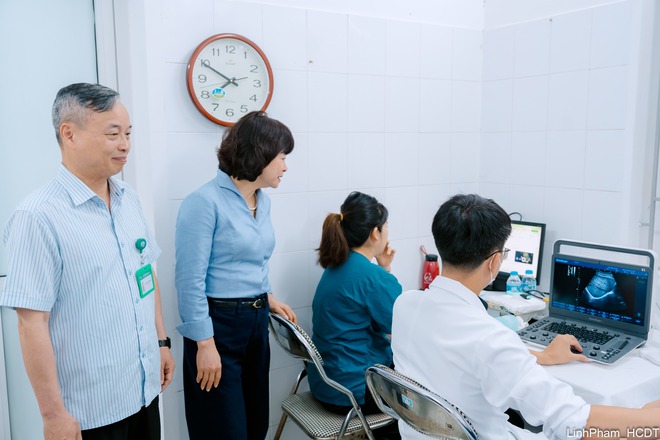 Phường Bồ Đề đẩy mạnh khám sức khỏe toàn dân miễn phí, hướng tới 100% người dân được khám định kỳ mỗi năm- Ảnh 5.