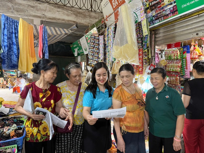 Bảo hiểm xã hội Thành phố ra quân phát động tham gia BHXH tự nguyện, BHYT hộ gia đình- Ảnh 4.