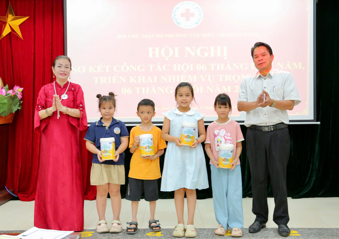 Hội Chữ thập đỏ phường Văn Miếu - Quốc Tử Giám trao 200 suất cơm nghĩa tình tới Bệnh viện Đống Đa- Ảnh 6.