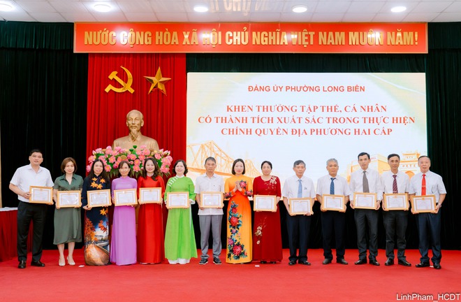 Long Biên sơ kết 01 năm vận hành chính quyền địa phương hai cấp, khẳng định hiệu quả mô hình mới- Ảnh 7.
