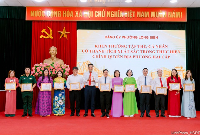 Long Biên sơ kết 01 năm vận hành chính quyền địa phương hai cấp, khẳng định hiệu quả mô hình mới- Ảnh 8.