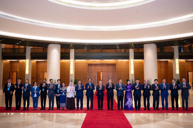 Chủ tịch Quốc hội Trần Thanh Mẫn tiếp Lãnh đạo các thành phố ASEAN- Ảnh 1.