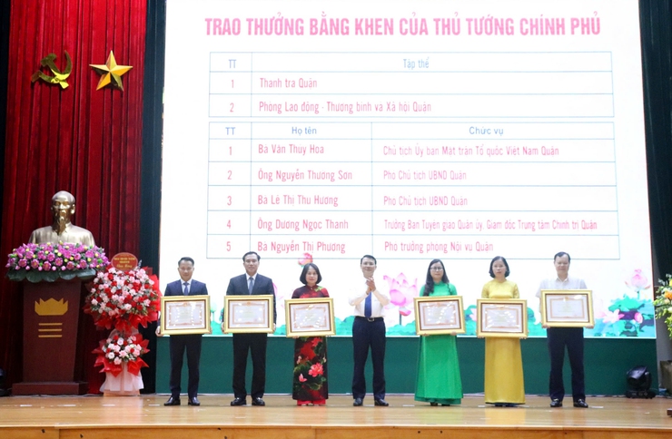 Quận Bắc Từ Liêm biểu dương gương điển hình tiên tiến, “Người tốt, việc tốt” năm 2024- Ảnh 2.