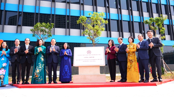 Bệnh viện Nhi Hà Nội chính thức đi vào hoạt động- Ảnh 1.