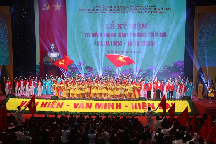 Chương trình nghệ thuật đặc biệt “Thủ đô 70 năm - Bản Hùng ca”- Ảnh 1.