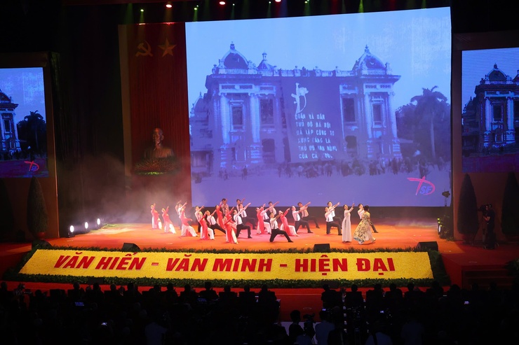 Chương trình nghệ thuật đặc biệt “Thủ đô 70 năm - Bản Hùng ca”- Ảnh 8.