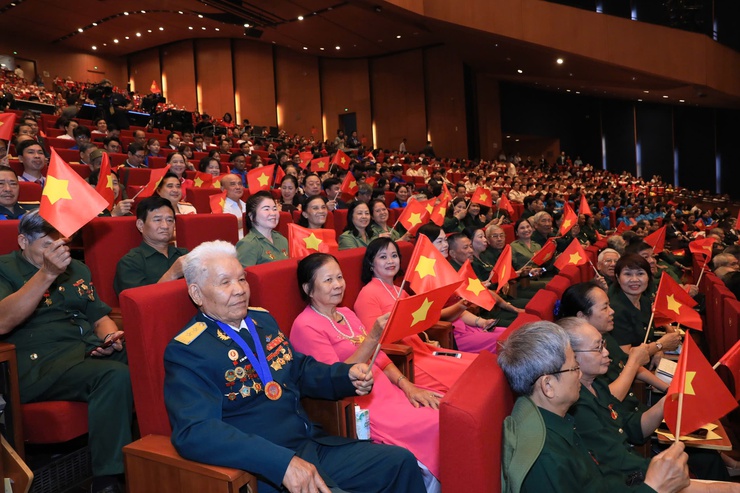 Chương trình nghệ thuật đặc biệt “Thủ đô 70 năm - Bản Hùng ca”- Ảnh 7.