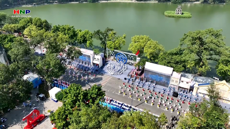 Hà Nội tự hào là Thành phố vì hòa bình, ngàn năm văn hiến- Ảnh 5.