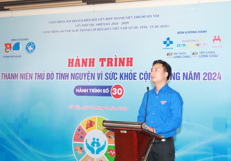 Hành trình thanh niên Thủ đô vì sức khỏe cộng đồng: 14.000 người được thăm khám, tặng quà- Ảnh 2.