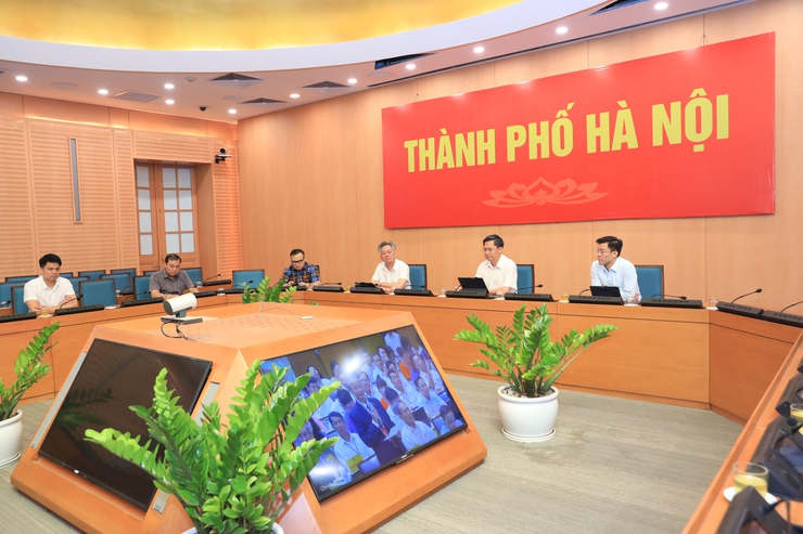 Người làm chuyển đổi số cần có một trái tim nóng, một bộ óc thông minh và tư duy luôn đổi mới- Ảnh 3.