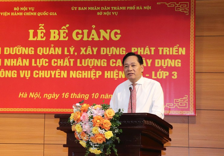 Hà Nội: 55 cán bộ hoàn thành khóa bồi dưỡng phát triển nguồn nhân lực- Ảnh 2.