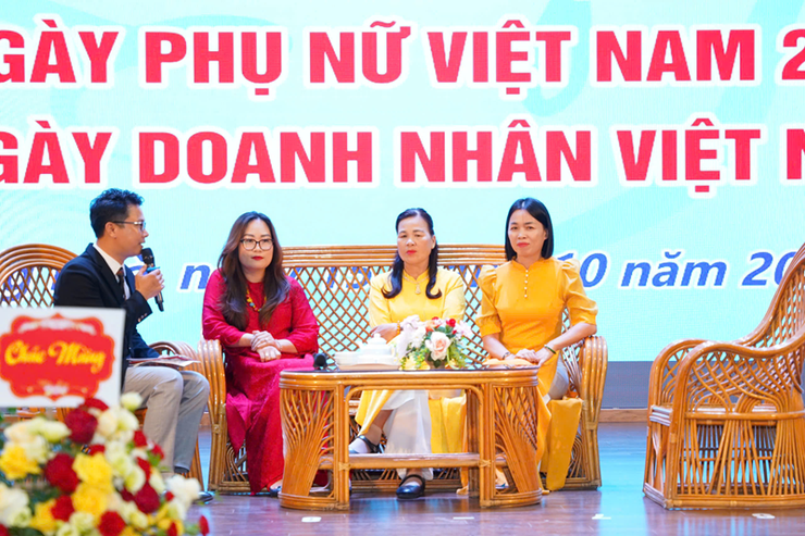 Tọa đàm Doanh nhân nữ Ứng Hòa Tâm - Tài - Thanh lịch- Ảnh 1.