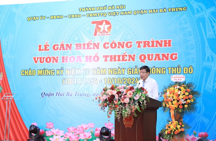 Gắn biển công trình cấp Thành phố Vườn hoa hồ Thiền Quang- Ảnh 5.