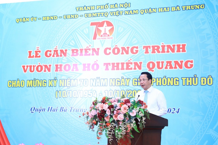 Gắn biển công trình cấp Thành phố Vườn hoa hồ Thiền Quang- Ảnh 2.