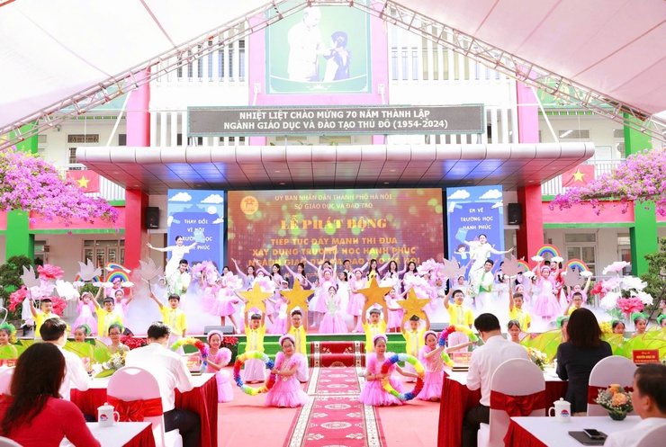 Hà Nội phát động thi đua xây dựng “Trường học hạnh phúc”- Ảnh 3.