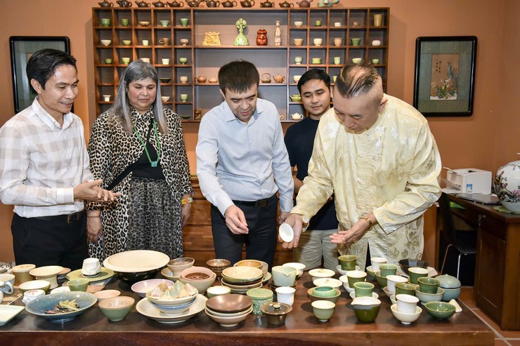 Làng nghề Bát Tràng hội tụ đủ các yếu tố trở thành thành viên của Mạng lưới các thành phố Thủ công sáng tạo toàn cầu- Ảnh 3.