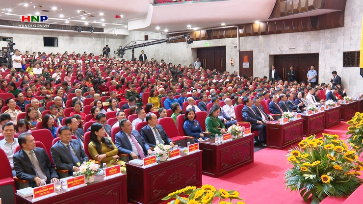 Hà Nội tuyên dương 70 điển hình tiên tiến, người tốt, việc tốt và vinh danh “Công dân Thủ đô ưu tú” năm 2024- Ảnh 1.