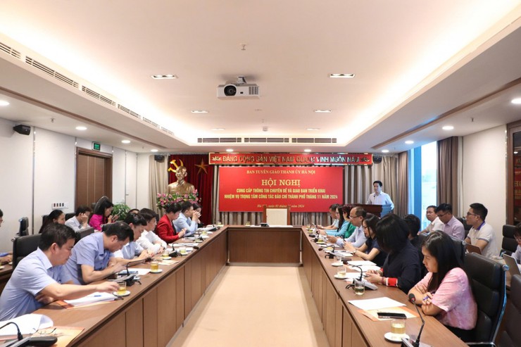 Tập trung cao điểm tuyên truyền, phổ biến Luật Thủ đô và các văn bản hướng dẫn thi hành- Ảnh 1.