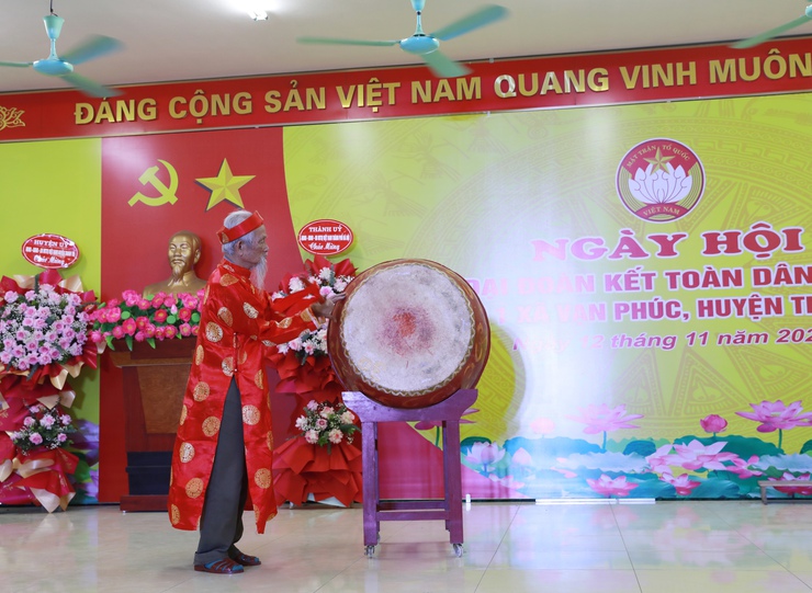 Phó Chủ tịch UBND Thành phố Hà Minh Hải chung vui Ngày hội Đại đoàn kết toàn dân tộc tại Thôn 1, xã Vạn Phúc, huyện Thanh Trì- Ảnh 2.