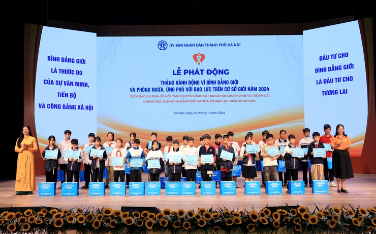 Phát động Tháng hành động vì bình đẳng giới và phòng ngừa, ứng phó với bạo lực trên cơ sở giới- Ảnh 4.