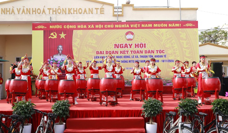 Phó Chủ tịch UBND Thành phố Vũ Thu Hà dự Ngày hội Đại đoàn kết tại huyện Gia Lâm- Ảnh 5.