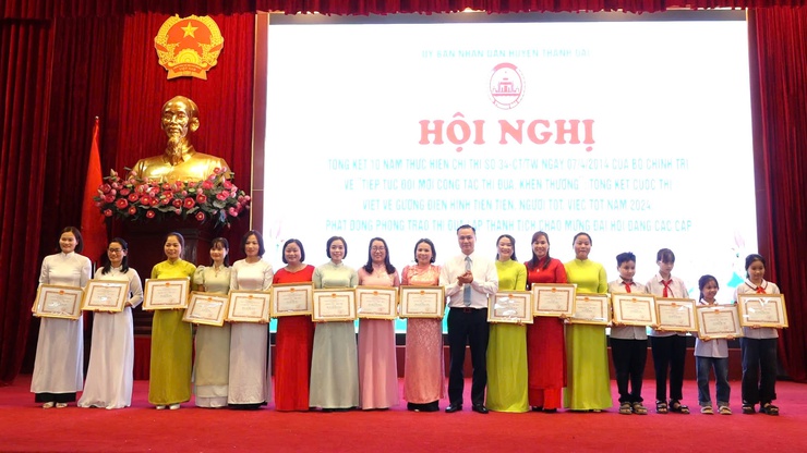 Huyện Thanh Oai chú trọng phát hiện, bồi dưỡng và nhân rộng các điển hình tiên tiến- Ảnh 4.
