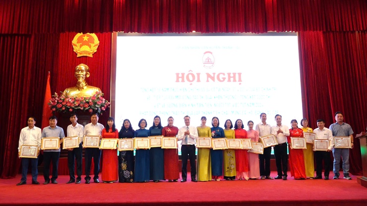Huyện Thanh Oai chú trọng phát hiện, bồi dưỡng và nhân rộng các điển hình tiên tiến- Ảnh 5.