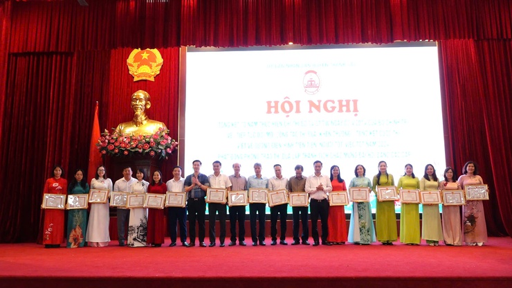 Huyện Thanh Oai chú trọng phát hiện, bồi dưỡng và nhân rộng các điển hình tiên tiến- Ảnh 6.