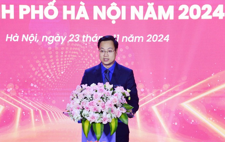 Tuyên dương 24 cán bộ công chức, viên chức trẻ xuất sắc năm 2024- Ảnh 1.