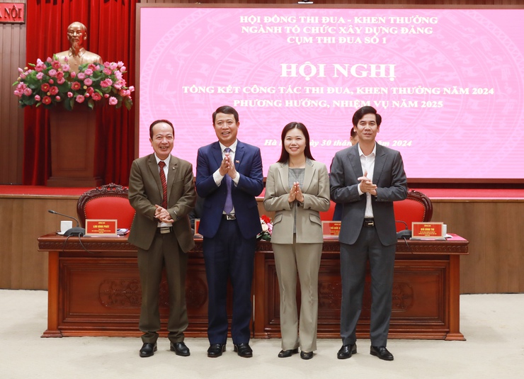 Cụm thi đua số 1, Ngành Tổ chức xây dựng Đảng: Đoàn kết, đổi mới, sáng tạo, linh hoạt hoàn thành tốt nhiệm vụ năm 2025- Ảnh 3.