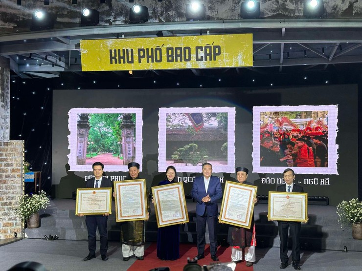 Trao quyết định công nhận điểm du lịch cấp Thành phố và nghề truyền thống tại quận Ba Đình- Ảnh 2.