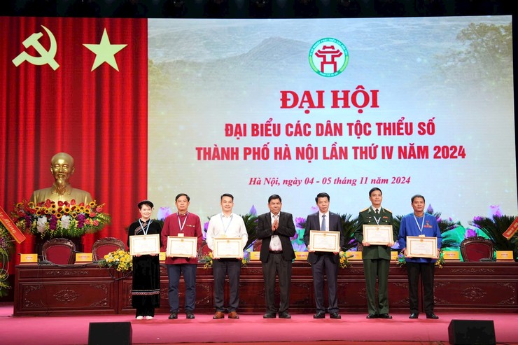 Đại hội đại biểu các dân tộc thiểu số thành phố Hà Nội lần thứ IV thành công tốt đẹp- Ảnh 9.