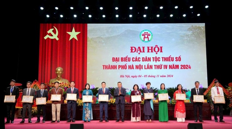 Đại hội đại biểu các dân tộc thiểu số thành phố Hà Nội lần thứ IV thành công tốt đẹp- Ảnh 10.