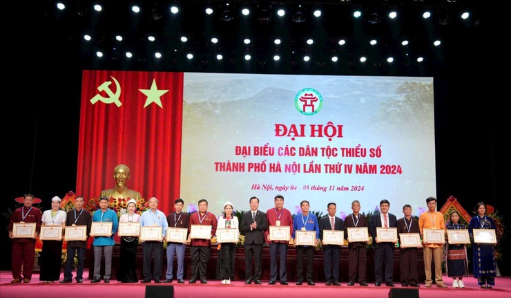 Đại hội đại biểu các dân tộc thiểu số thành phố Hà Nội lần thứ IV thành công tốt đẹp- Ảnh 11.