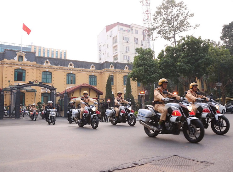 Công an Hà Nội triển khai mô hình 141 mới, ra quân trấn áp tội phạm dịp Tết- Ảnh 3.