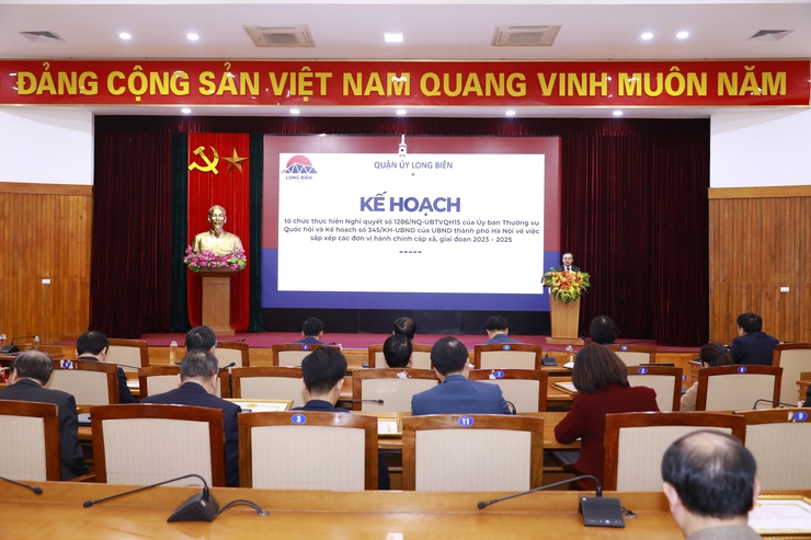 Quận Long Biên chính thức còn 13 phường sau sắp xếp đơn vị hành chính- Ảnh 1.