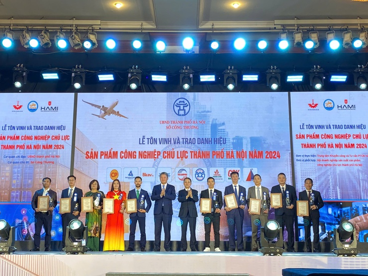 Tôn vinh 36 sản phẩm công nghiệp chủ lực Hà Nội năm 2024- Ảnh 2.