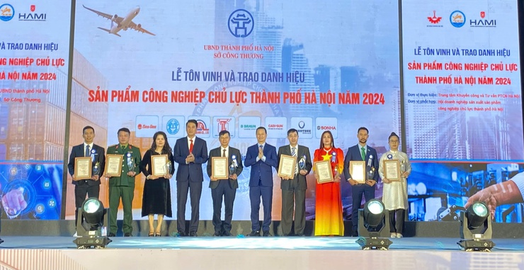 Tôn vinh 36 sản phẩm công nghiệp chủ lực Hà Nội năm 2024- Ảnh 3.