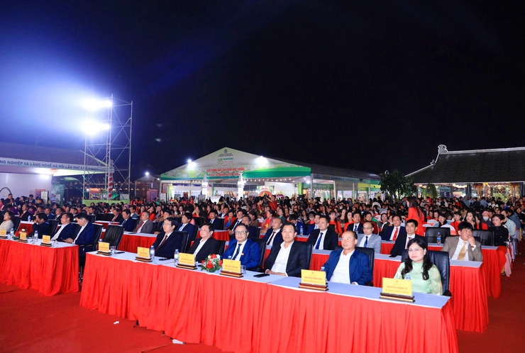 Hoài Đức trao Bằng công nhận các xã đạt chuẩn nông thôn mới nâng cao, nông thôn mới kiểu mẫu- Ảnh 1.
