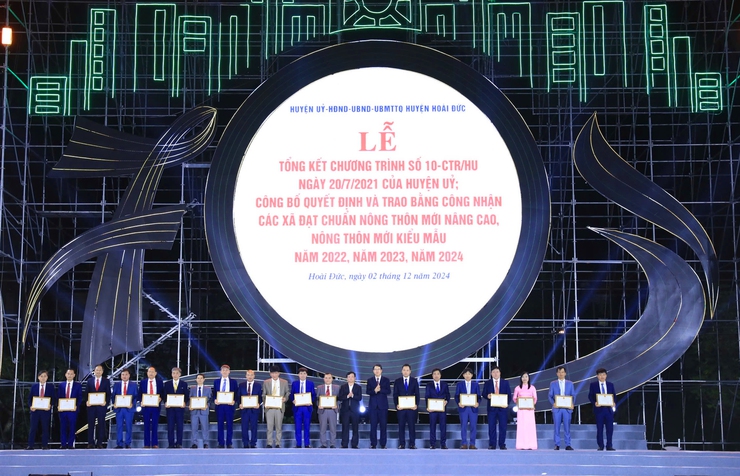 Hoài Đức trao Bằng công nhận các xã đạt chuẩn nông thôn mới nâng cao, nông thôn mới kiểu mẫu- Ảnh 5.