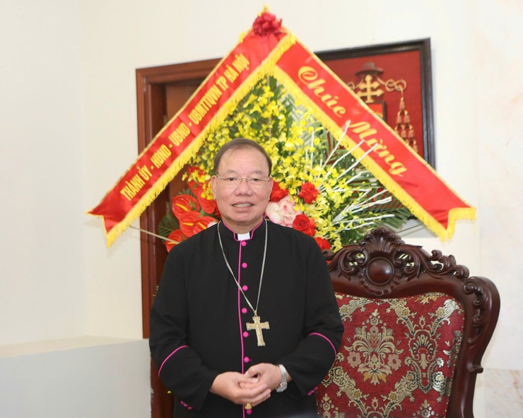 Bí thư Thành ủy Bùi Thị Minh Hoài chúc mừng Tòa Tổng Giám mục Hà Nội nhân dịp Giáng sinh năm 2024- Ảnh 3.