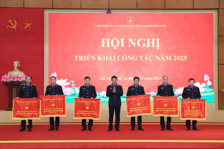 Viện Kiểm sát Nhân dân thành phố Hà Nội triển khai công tác năm 2025- Ảnh 4.