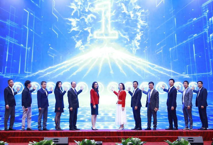 Năm 2025, Văn phòng UBND Thành phố tập trung đẩy mạnh cải cách hành chính, thực hành tiết kiệm, chống lãng phí- Ảnh 4.