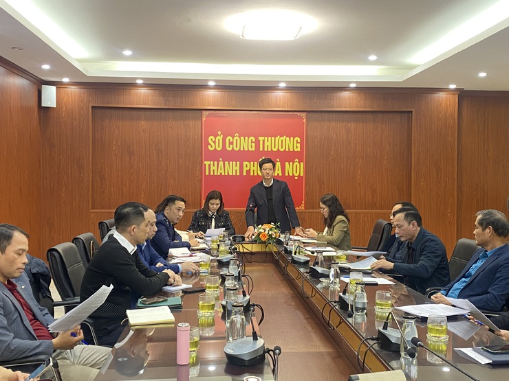 Hà Nội nỗ lực cung ứng đủ hàng hóa dịp Tết- Ảnh 1.