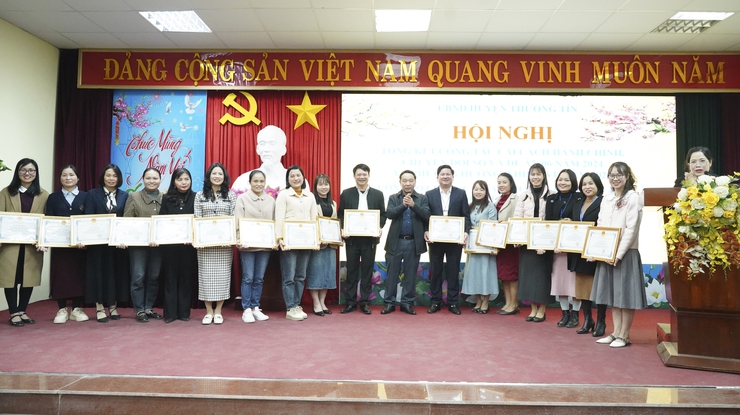 Huyện Thường Tín xác định chuyển đổi số là nhiệm vụ trọng tâm- Ảnh 4.