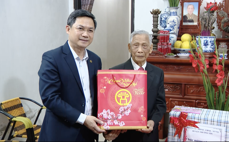 Phó Chủ tịch UBND Thành phố Hà Minh Hải thăm, chúc Tết người có công tại huyện Thường Tín, Phú Xuyên- Ảnh 2.